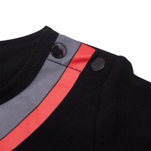 Détail des empiècements d’épaule.