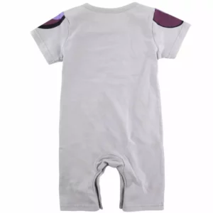 Vue de dos du pyjama bébé inspiré du grand conquérant des années 90, design fidèle à l'univers des mangas.