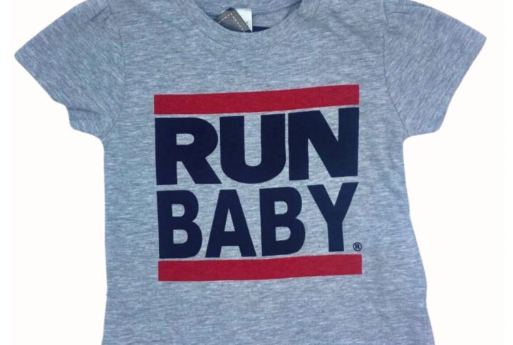 Tee-shirt girly Run Baby gris chiné avec logo inspiré de RUN DMC.