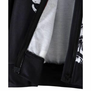 gros plan sur tissu noir polyester respirant du sweat enfant