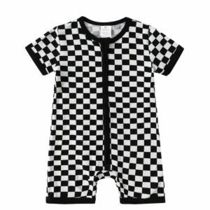 Vue de face de la combishort bébé à carreaux noirs style emo