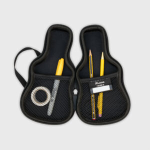 Trousse Rockstar ouverte avec accessoires à l’intérieur